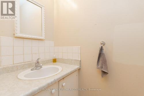 25 - 2 Franklin Court, Brampton (Bramalea West Industrial), ON - Indoor Photo Showing Bathroom