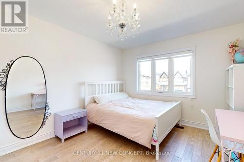 1409 Blackmore Street N, Innisfil, ON - Indoor Photo Showing Bedroom