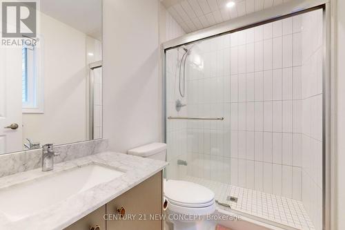 1409 Blackmore Street N, Innisfil, ON - Indoor Photo Showing Bathroom