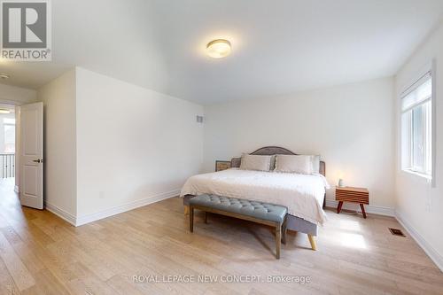 1409 Blackmore Street N, Innisfil, ON - Indoor Photo Showing Bedroom