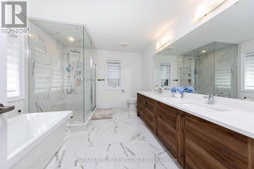 1409 Blackmore Street N, Innisfil, ON - Indoor Photo Showing Bathroom