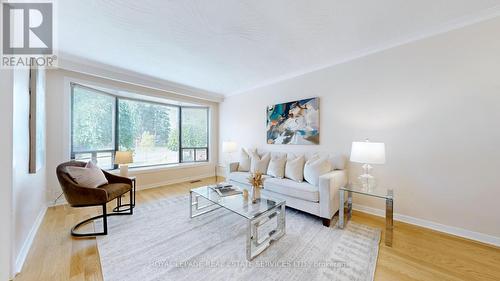 185 Sentinel Road, Toronto (York University Heights), ON - Indoor Photo Showing Living Room