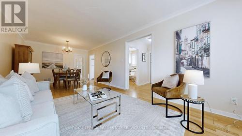 185 Sentinel Road, Toronto (York University Heights), ON - Indoor Photo Showing Living Room