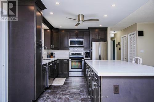 94 Cloverleaf Drive, Belleville, ON - Indoor Photo Showing Kitchen With Upgraded Kitchen