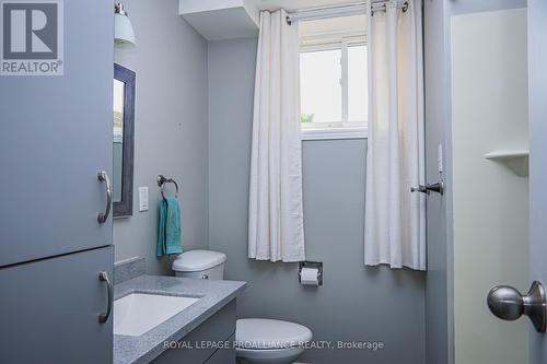 94 Cloverleaf Drive, Belleville, ON - Indoor Photo Showing Bathroom