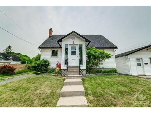 208 Bell Street, Arnprior, ON 