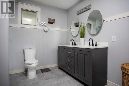 486 Terrace Drive, Coldstream, BC - Indoor Photo Showing Bathroom