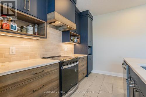 154 - 2261 Linkway Boulevard, London, ON - Indoor Photo Showing Kitchen