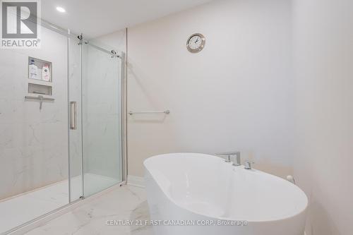 154 - 2261 Linkway Boulevard, London, ON - Indoor Photo Showing Bathroom