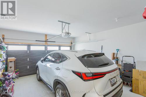 154 - 2261 Linkway Boulevard, London, ON - Indoor Photo Showing Garage