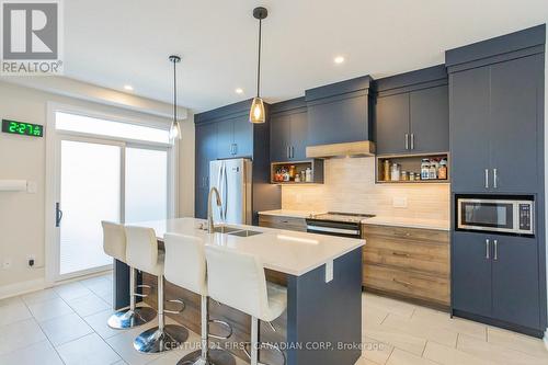 154 - 2261 Linkway Boulevard, London, ON - Indoor Photo Showing Kitchen With Double Sink With Upgraded Kitchen