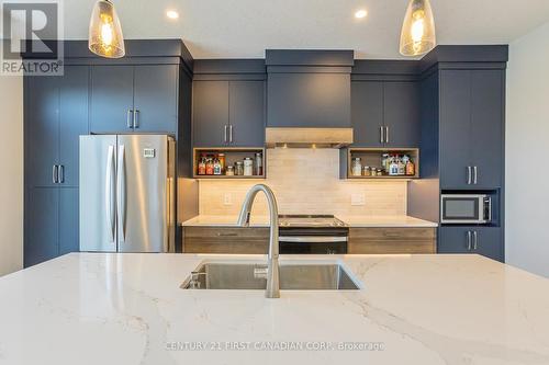 154 - 2261 Linkway Boulevard, London, ON - Indoor Photo Showing Kitchen With Double Sink With Upgraded Kitchen