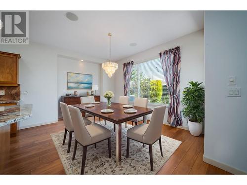 2365 Stillingfleet Road Unit# 75, Kelowna, BC - Indoor Photo Showing Dining Room