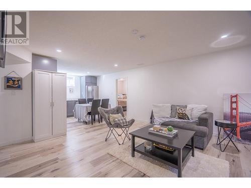 7657 Stillwater Crescent, Prince George, BC - Indoor Photo Showing Living Room