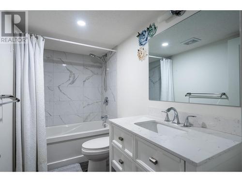 7657 Stillwater Crescent, Prince George, BC - Indoor Photo Showing Bathroom