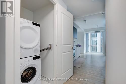 4705 - 8 Widmer Street, Toronto, ON - Indoor Photo Showing Laundry Room