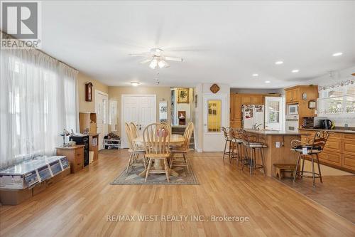 7 Whipps Court, Collingwood, ON - Indoor Photo Showing Dining Room