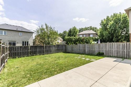 16 Newport Crescent, Hamilton, ON - Outdoor