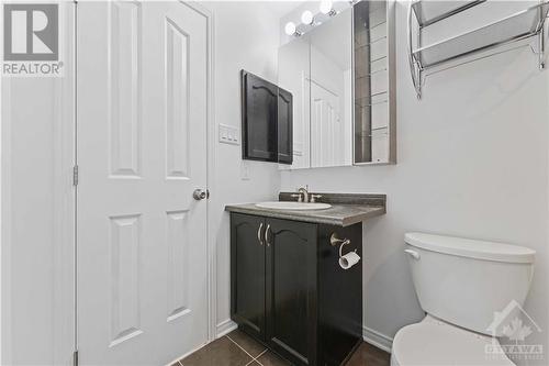 236 Tivoli Private, Ottawa, ON - Indoor Photo Showing Bathroom