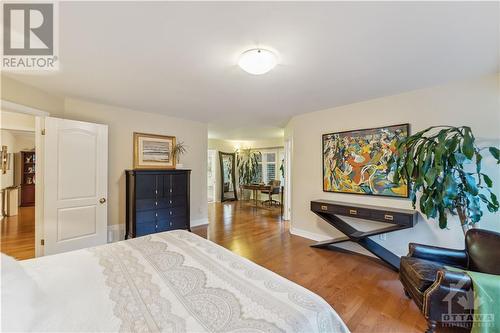 800 Nivens Place, Ottawa, ON - Indoor Photo Showing Bedroom