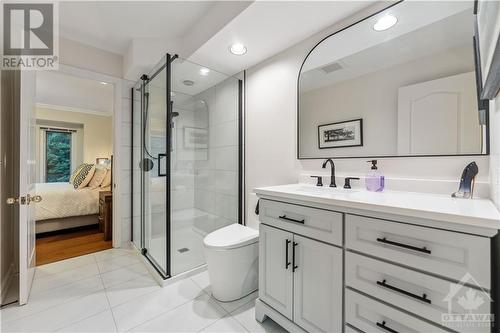 800 Nivens Place, Ottawa, ON - Indoor Photo Showing Bathroom