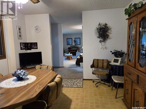 103 1St Avenue, Jansen, SK - Indoor