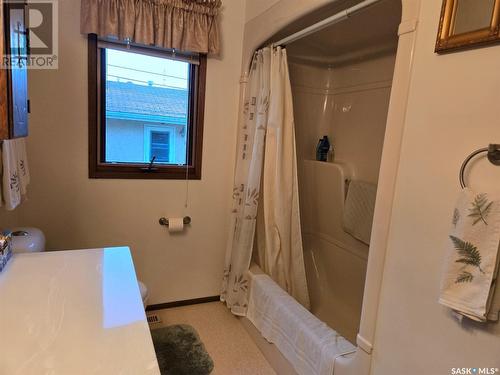 103 1St Avenue, Jansen, SK - Indoor Photo Showing Bathroom