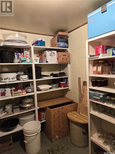 103 1St Avenue, Jansen, SK - Indoor With Storage