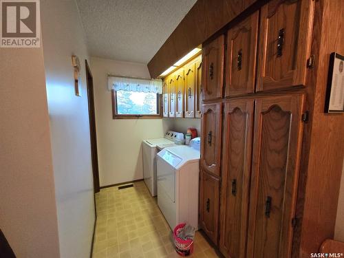 103 1St Avenue, Jansen, SK - Indoor Photo Showing Laundry Room