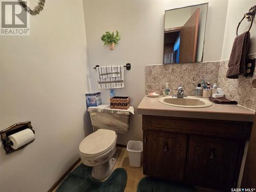 103 1St Avenue, Jansen, SK - Indoor Photo Showing Bathroom