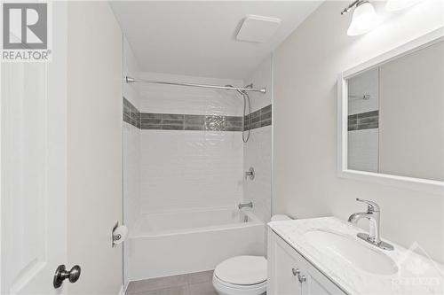 85 Shouldice Crescent, Kanata, ON - Indoor Photo Showing Bathroom