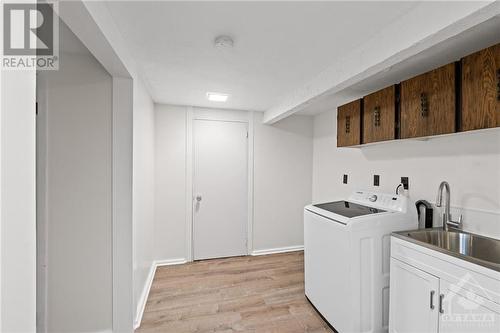 85 Shouldice Crescent, Kanata, ON - Indoor Photo Showing Laundry Room