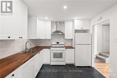 85 Shouldice Crescent, Ottawa, ON - Indoor Photo Showing Kitchen With Double Sink