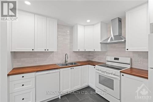 85 Shouldice Crescent, Ottawa, ON - Indoor Photo Showing Kitchen With Double Sink