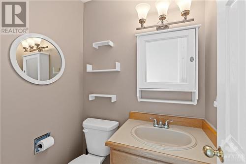 85 Shouldice Crescent, Kanata, ON - Indoor Photo Showing Bathroom