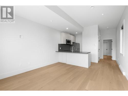 1587 Malbec Place, West Kelowna, BC - Indoor Photo Showing Kitchen