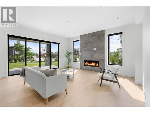 1587 Malbec Place, West Kelowna, BC - Indoor Photo Showing Living Room With Fireplace