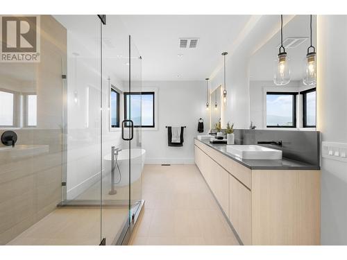 1587 Malbec Place, West Kelowna, BC - Indoor Photo Showing Bathroom