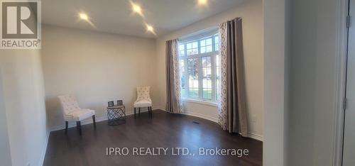 30 Moreau Way, Springwater, ON - Indoor Photo Showing Other Room