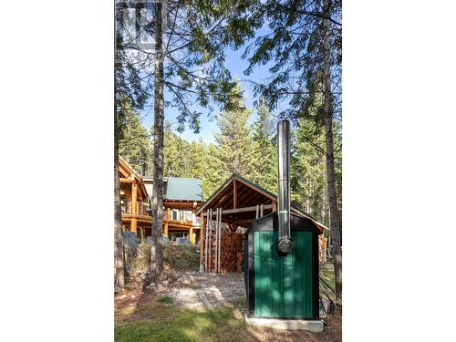 2065 Mcmurdo Road, Golden, BC - Outdoor