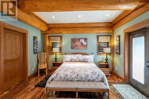 2065 Mcmurdo Road, Golden, BC - Indoor Photo Showing Bedroom