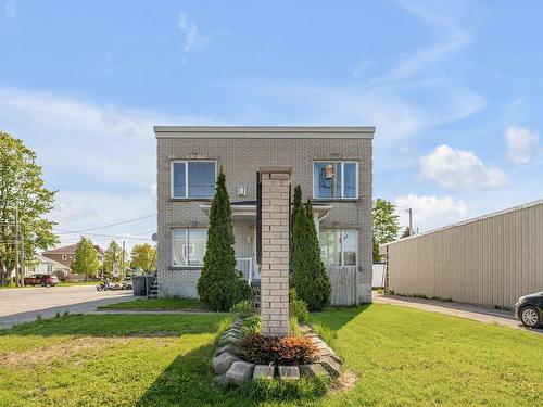 FaÃ§ade - 1754  - 1756 Rue Notre-Dame, L'Ancienne-Lorette, QC - Outdoor