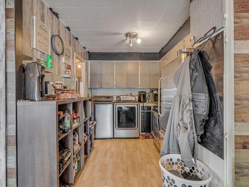 Cuisine - 1754  - 1756 Rue Notre-Dame, L'Ancienne-Lorette, QC - Indoor Photo Showing Laundry Room