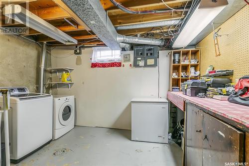 26 Marshall Crescent, Regina, SK - Indoor Photo Showing Laundry Room