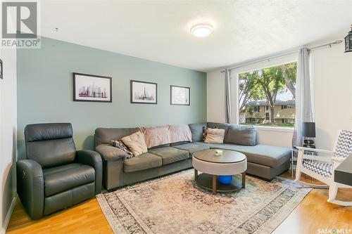 26 Marshall Crescent, Regina, SK - Indoor Photo Showing Living Room