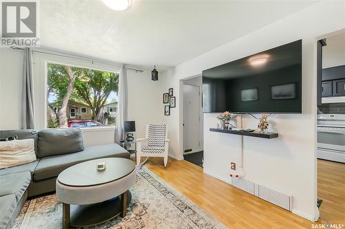 26 Marshall Crescent, Regina, SK - Indoor Photo Showing Living Room