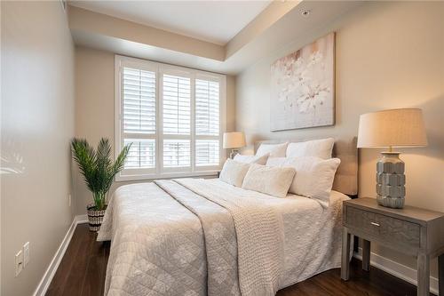 5010 Corporate Drive|Unit #239, Burlington, ON - Indoor Photo Showing Bedroom