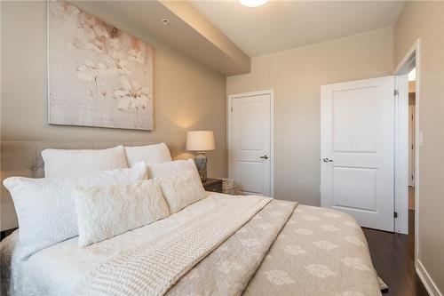 5010 Corporate Drive|Unit #239, Burlington, ON - Indoor Photo Showing Bedroom