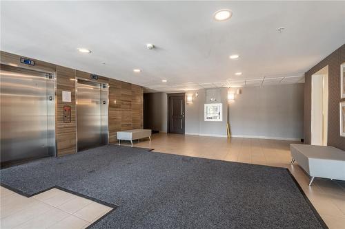 5010 Corporate Drive|Unit #239, Burlington, ON - Indoor Photo Showing Other Room