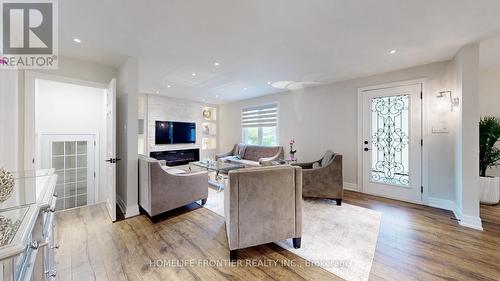 77 Elmwood Avenue, Richmond Hill, ON - Indoor Photo Showing Living Room